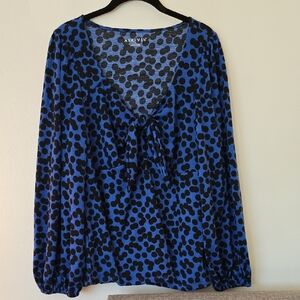 Ava & Viv Women's Top in Blue and Black Print